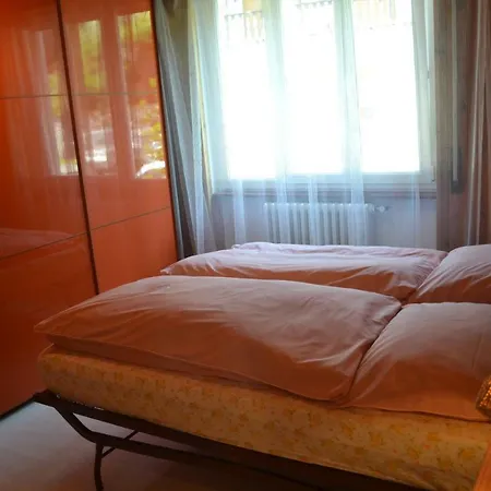 Casa Alloro アパート *